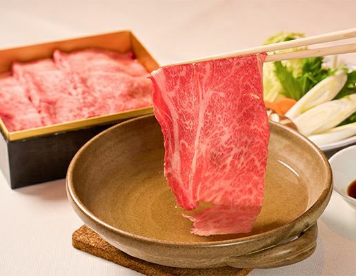 35号　高級溜塗重箱牛車お籠セット 重箱 三段 おしゃれ 日本製 3段 隅切三段重 6寸 白木 箱入り 秋田杉 雛人形・ひな祭り